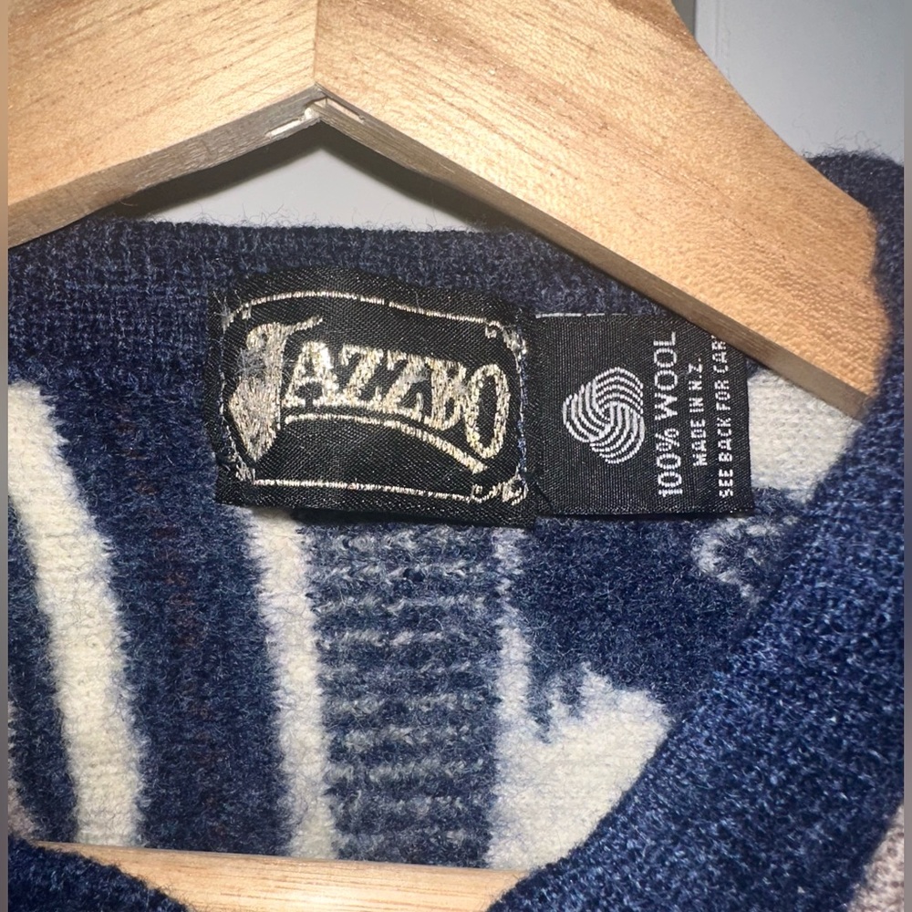 Cardigan - Picture 4 of 7